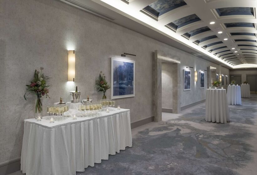 هتل Hilton Dublin