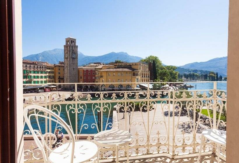 호텔 Europa  Skypool & Panorama