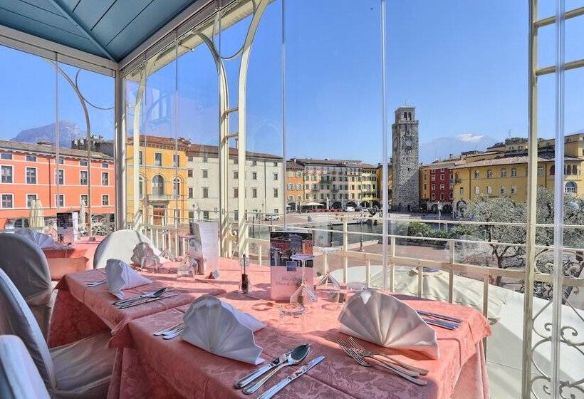 هتل Europa  Skypool & Panorama