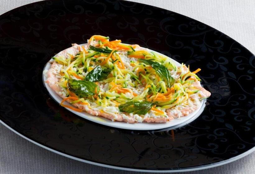 호텔 Europa  Skypool & Panorama