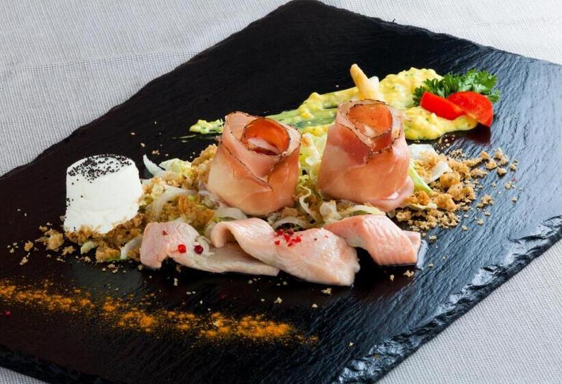 호텔 Europa  Skypool & Panorama