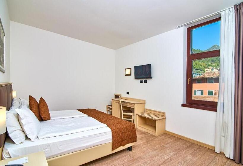 호텔 Europa  Skypool & Panorama