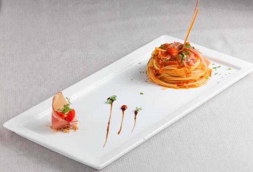 호텔 Europa  Skypool & Panorama