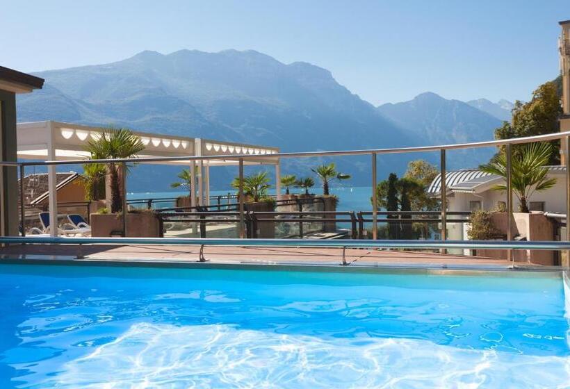 호텔 Europa  Skypool & Panorama