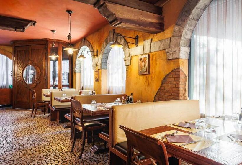 Jr Hotels Bologna Amadeus