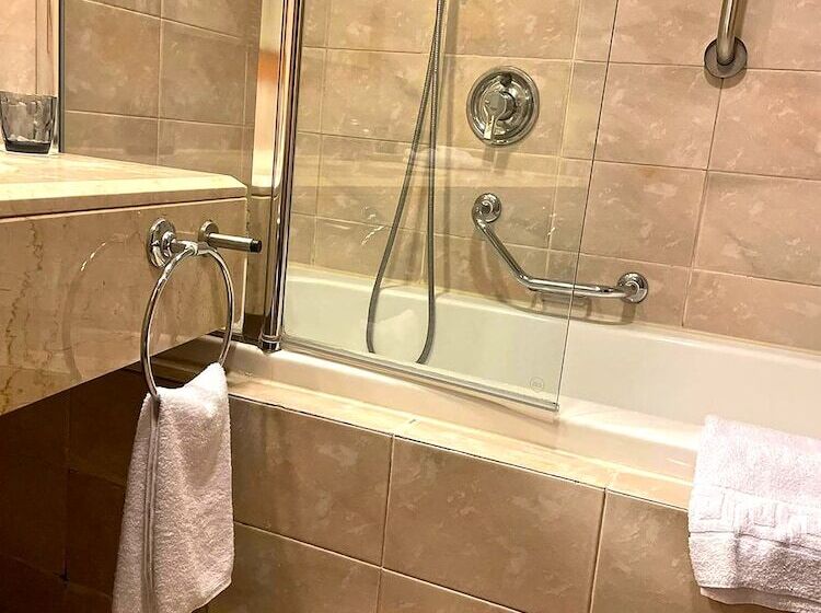 Отель Crowne Plaza Haifa, An Ihg