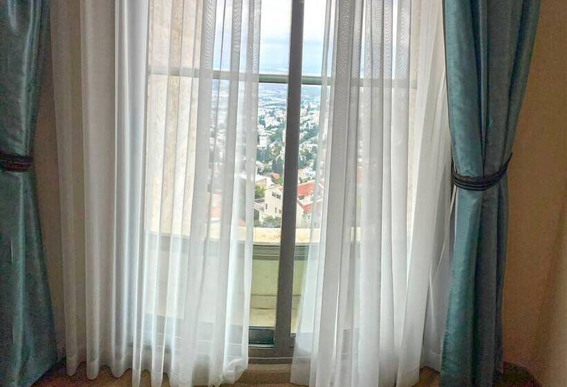 Отель Crowne Plaza Haifa, An Ihg