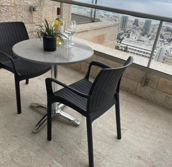 Отель Crowne Plaza Haifa, An Ihg