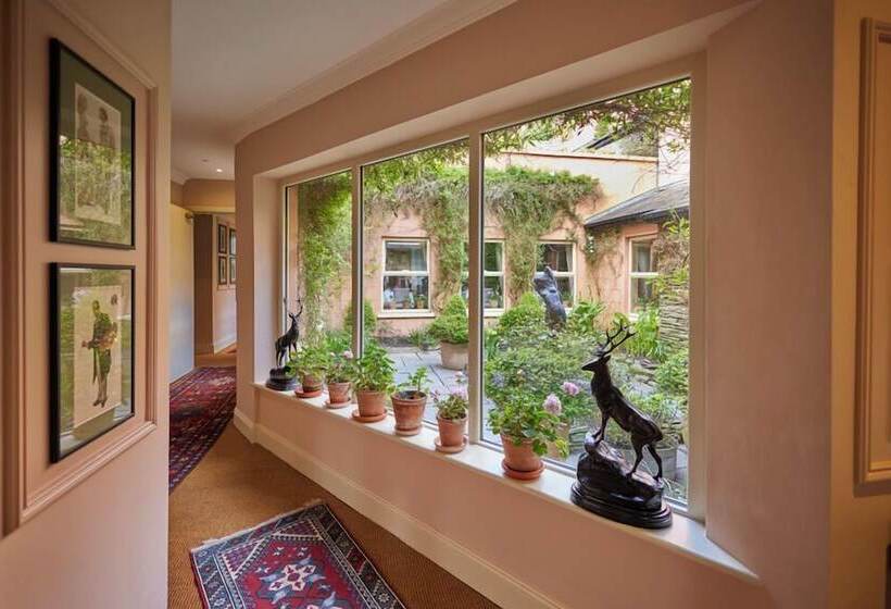 Отель Perryville House