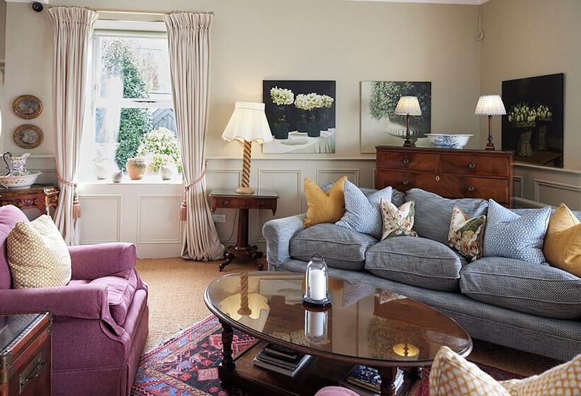 Отель Perryville House