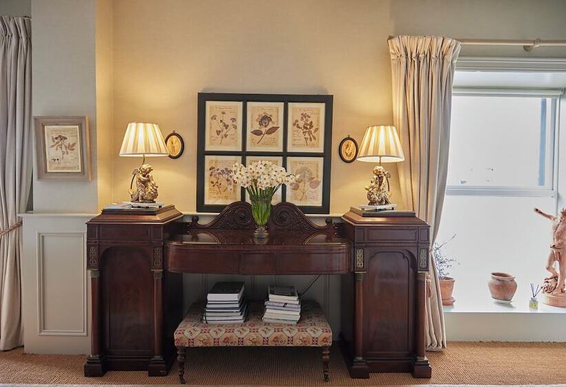 Отель Perryville House