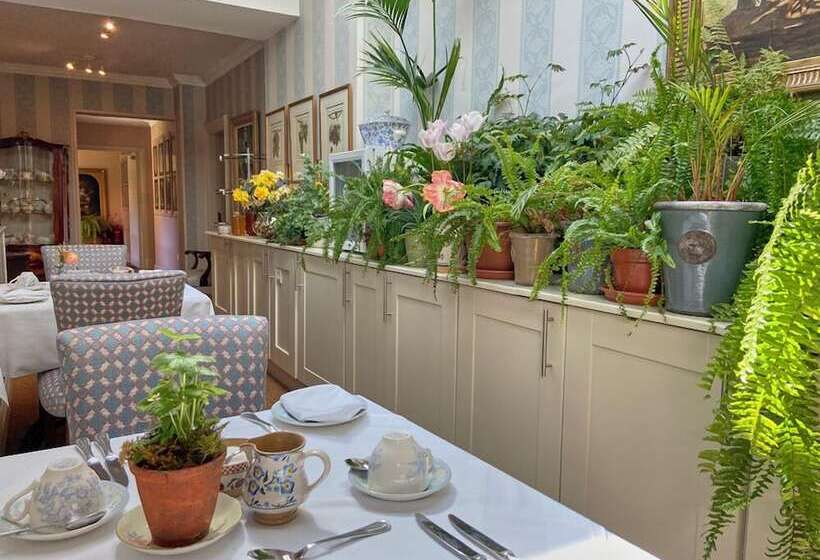 Отель Perryville House