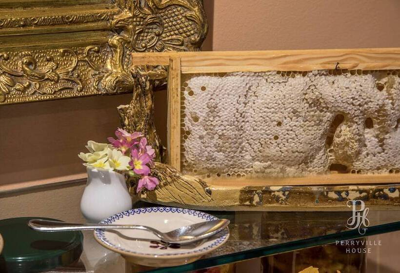 Отель Perryville House