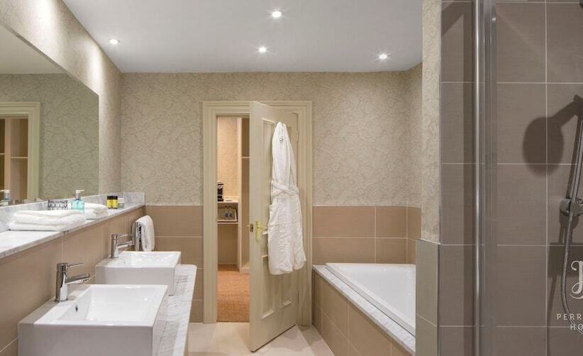 Отель Perryville House