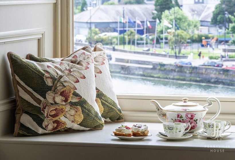 Отель Perryville House