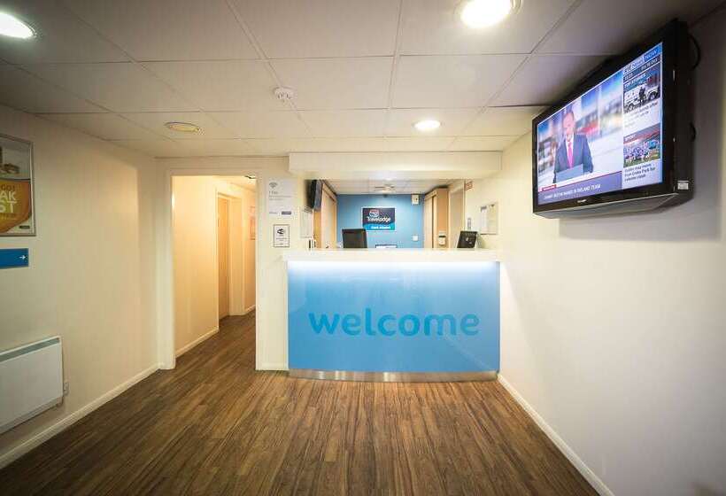 فندق Travelodge Cork Airport