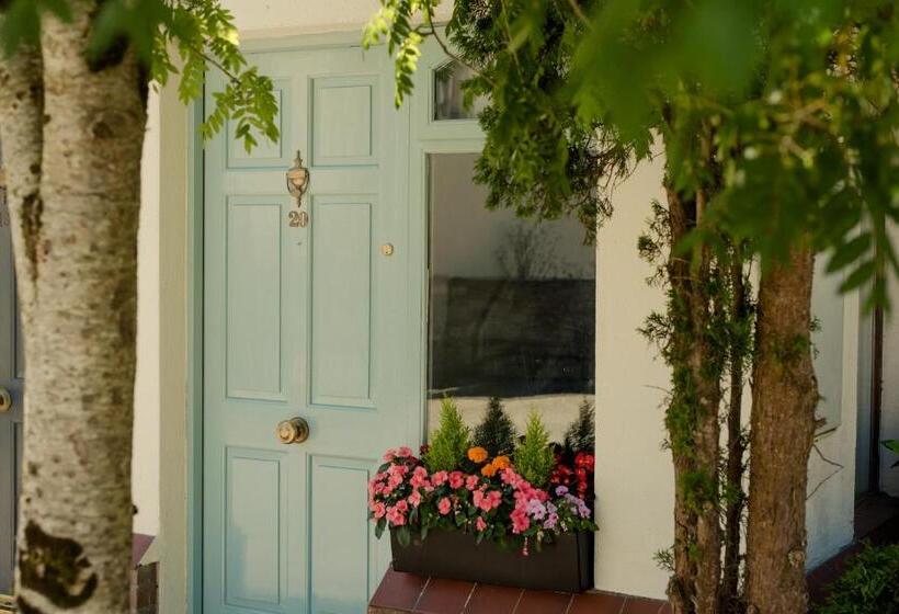 Tulfarris Hotel And Golf Resort