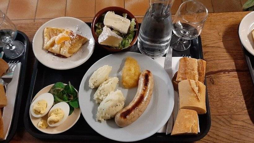 Отель Le Cormier 9