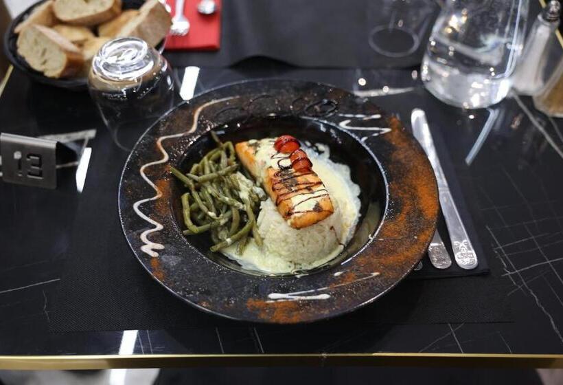 Отель Hôtel Restaurant Clément Ader