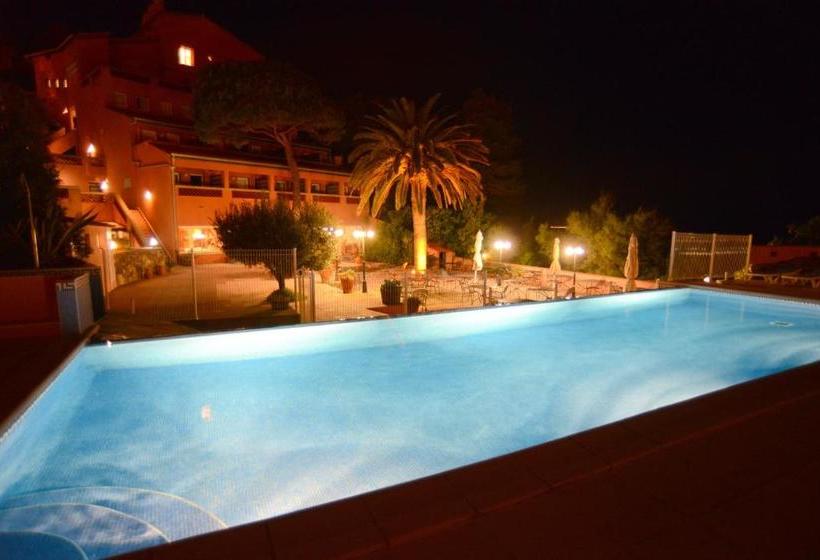 Отель Hôtel L Arapède