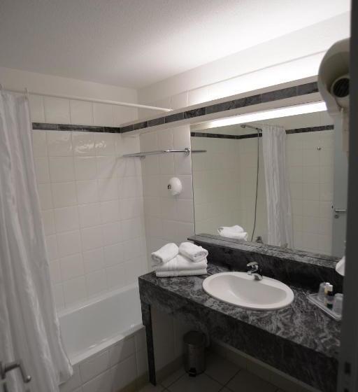 Отель Hôtel L Arapède