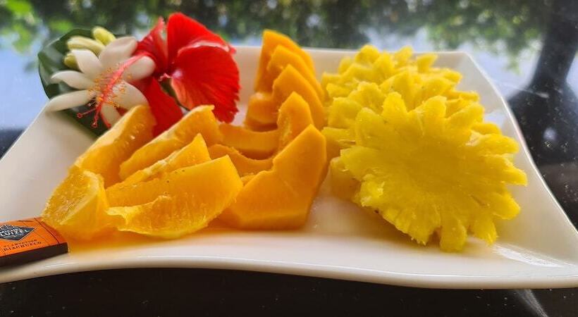 پانسیون Moorea Golf Lodge