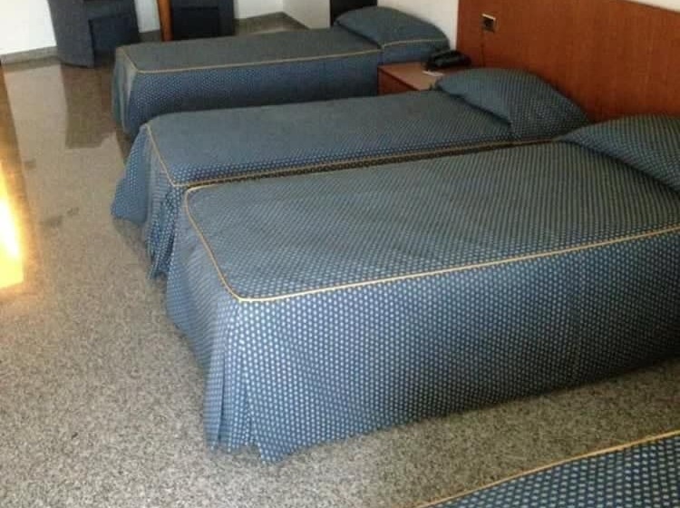 בית מלון כפרי 90