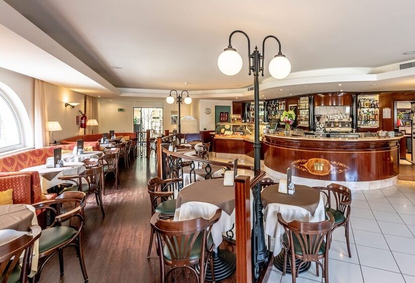 فندق Alpholiday Dolomiti Wellness & Family