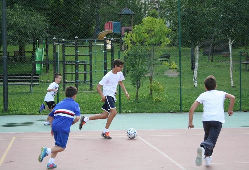 فندق Alpholiday Dolomiti Wellness & Family