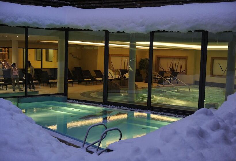 فندق Alpholiday Dolomiti Wellness & Family