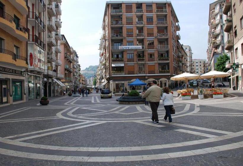 Отель Bv President