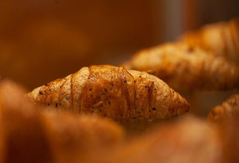 City Life Hotel Poliziano, By R Collection Hotels