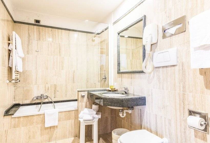 هتل Giolli Nazionale