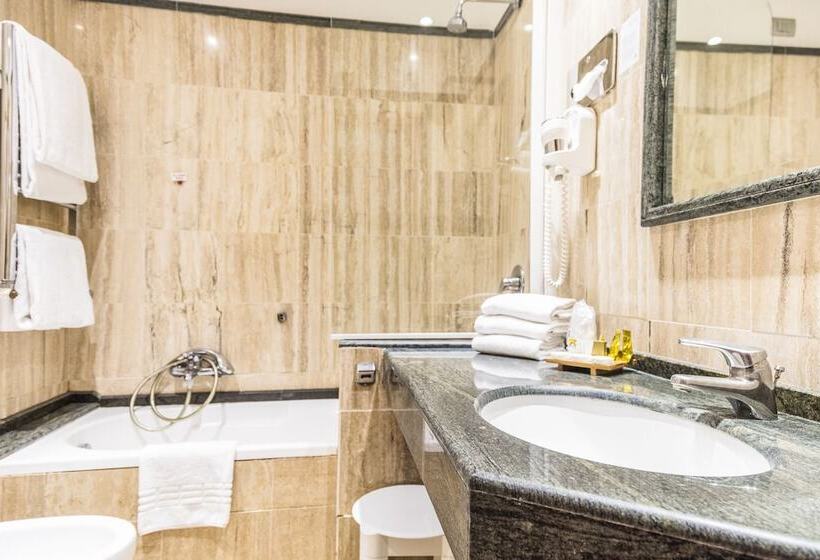 هتل Giolli Nazionale