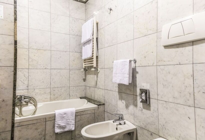 هتل Giolli Nazionale