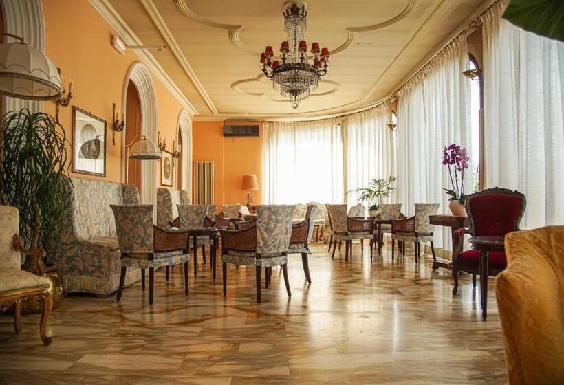 Grand Hotel De Londres