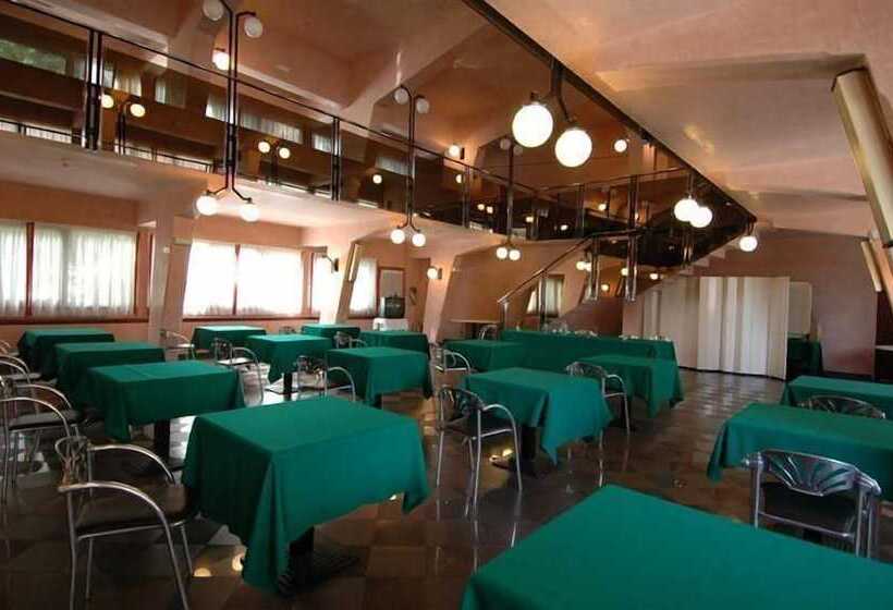 هتل Grande Albergo Potenza