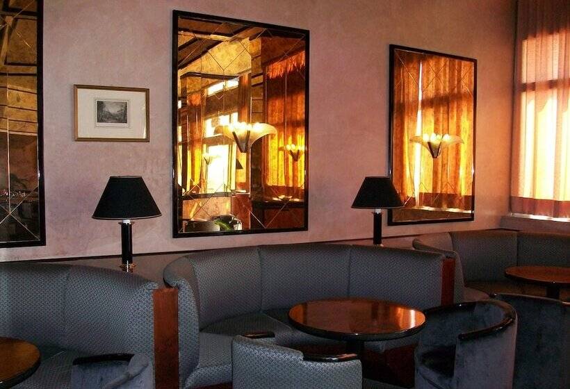 هتل Grande Albergo Potenza