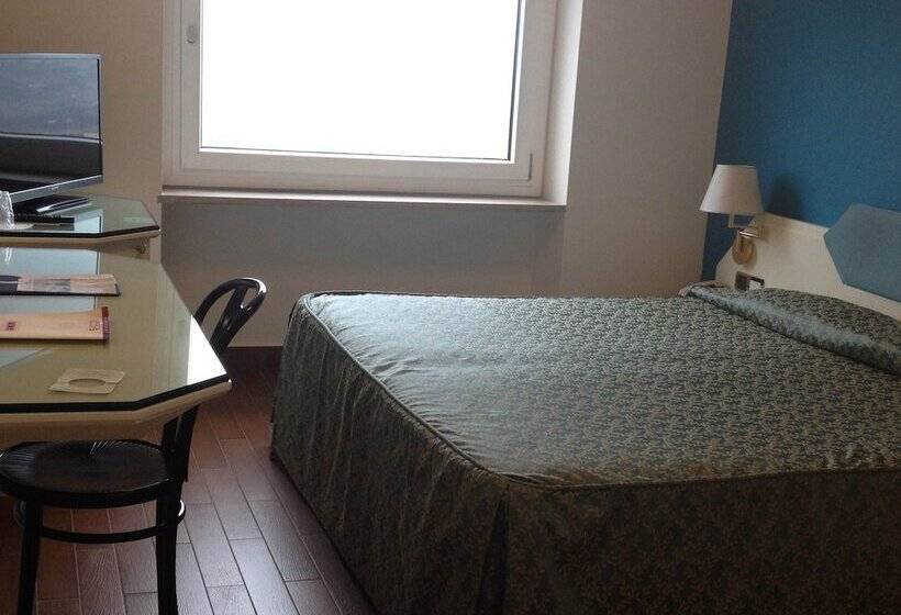 هتل Grande Albergo Potenza