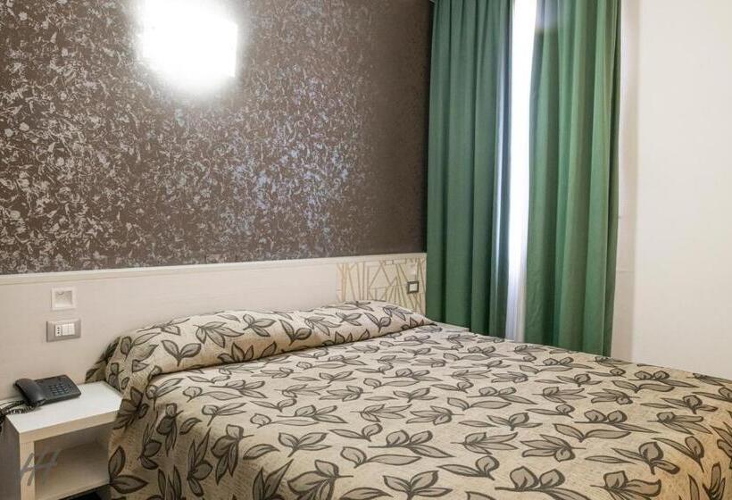 Hotel Holiday  Alla Finestrella