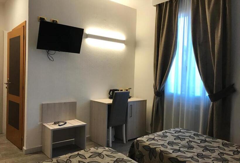 Hotel Holiday  Alla Finestrella