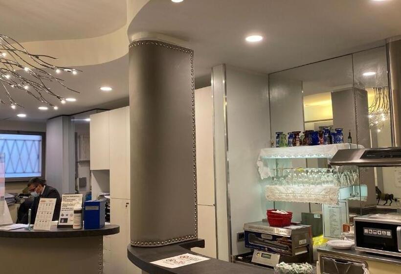 Hotel Holiday  Alla Finestrella