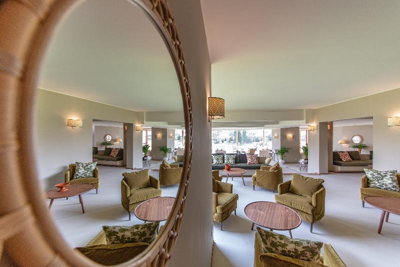 בית מלון כפרי Is Molas Resort