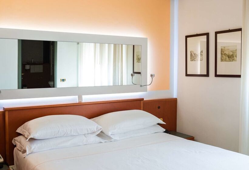 Jet Hotel, Sure Hotel Collection By Best Western