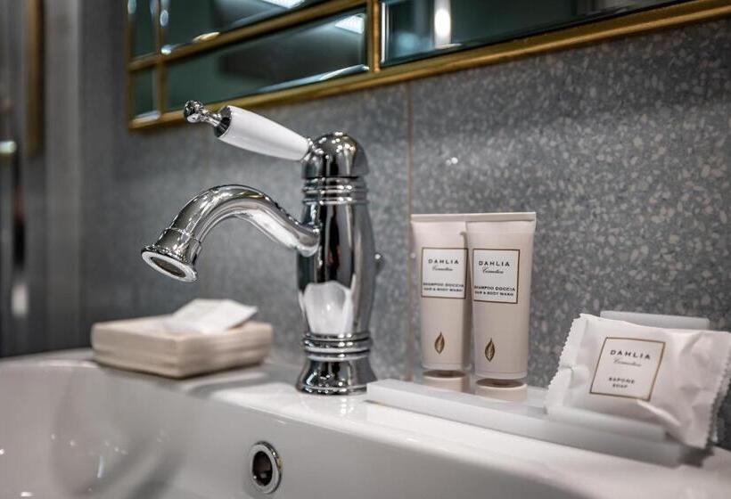 هتل La Scaletta Al Ponte Vecchio