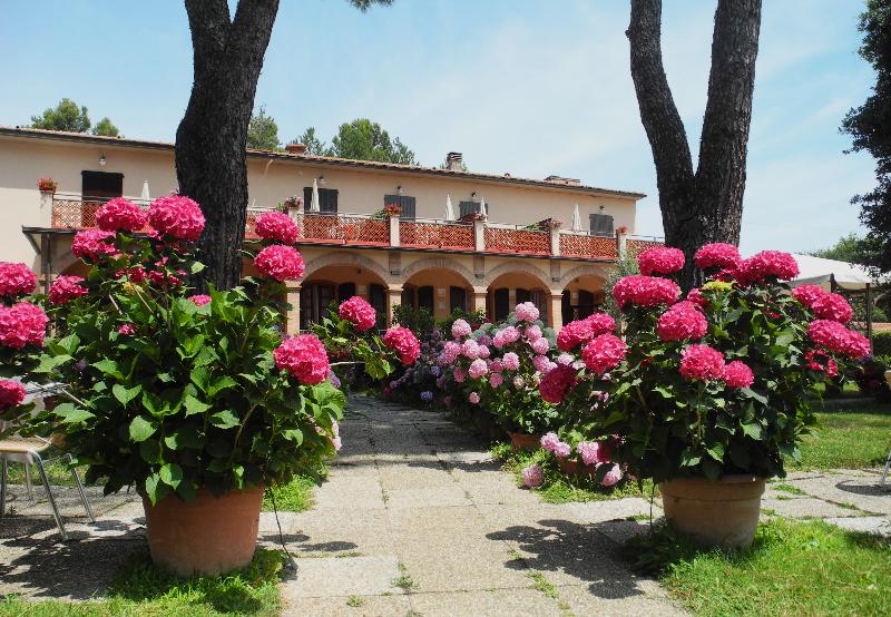 בית מלון כפרי Le Renaie