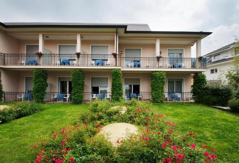 Отель Lido La Perla Nera