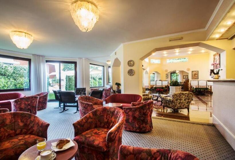 Отель Lido La Perla Nera