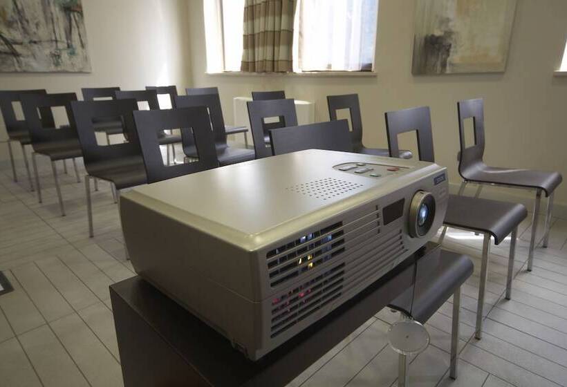 호텔 Montini Linate Airport