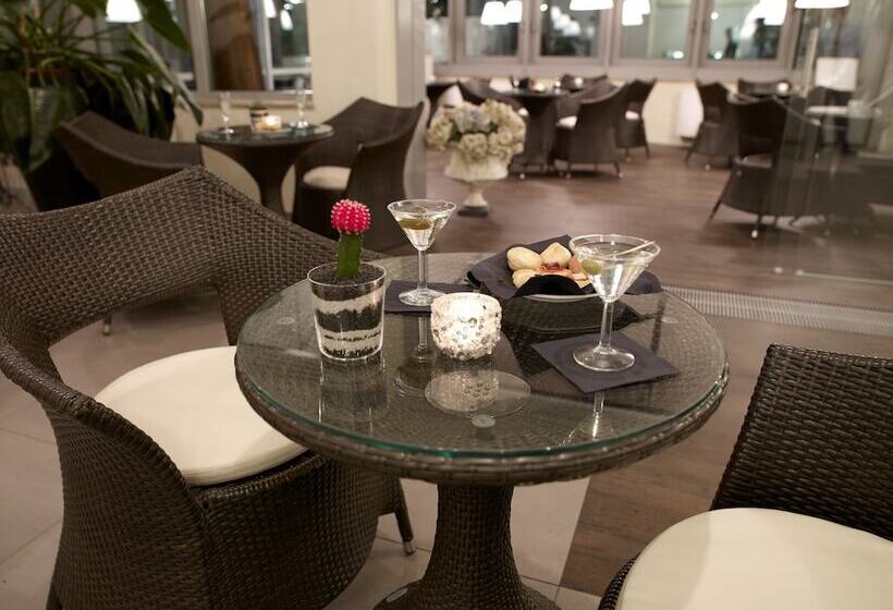 호텔 Montini Linate Airport